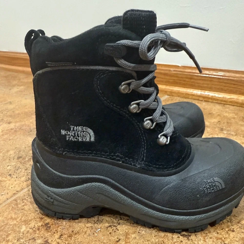 North Face Chilkats Boys Winter Boots Black Waterproof 200g Insulation‎ Size 13